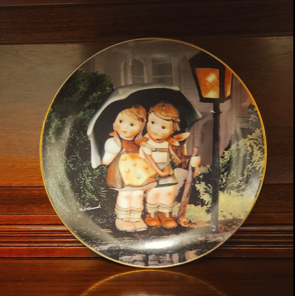 c1990 Danbury Mint Hummel Little Companions Stormy
